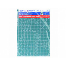 Пластик А4 для разметки, резки и дизайнерских работ (зеленый) 74118  Tamiya